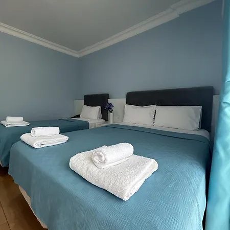 Marquis Blue Bed & Breakfast *